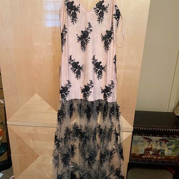 Anthropologie Black and Cream Lace Maxi Dress - Picture 3 of 6